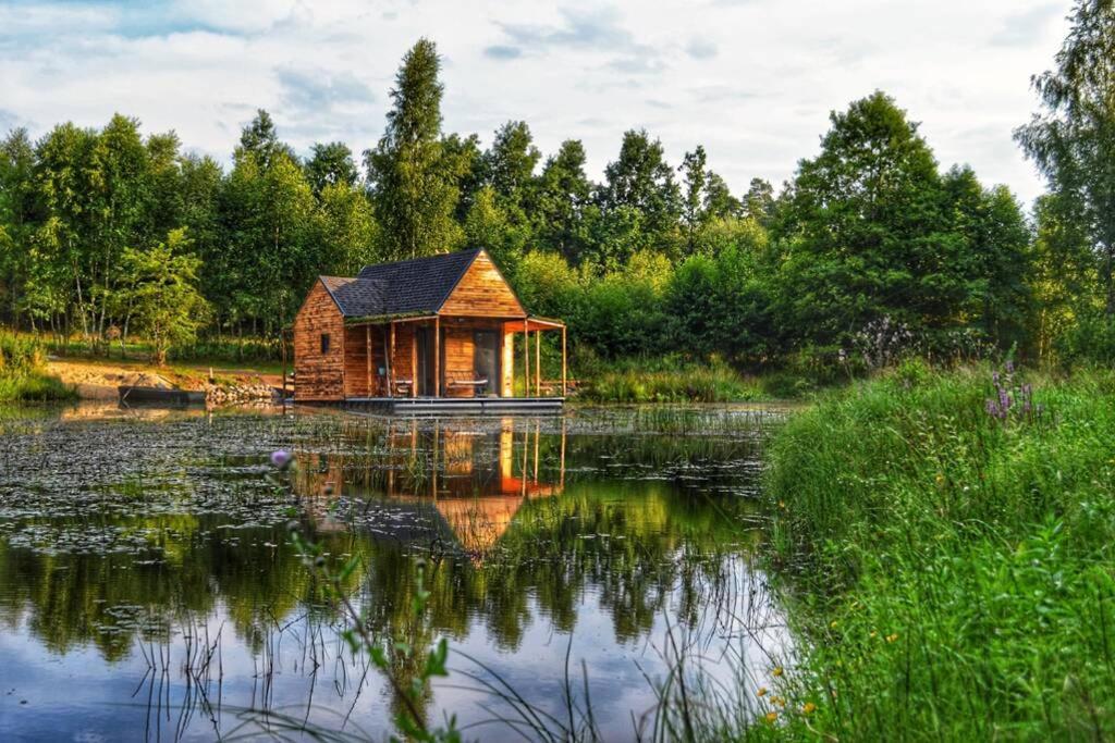 Heather Hut, Off-Grid Cottage On A Pond+2 Ha Darzkowo Luaran gambar