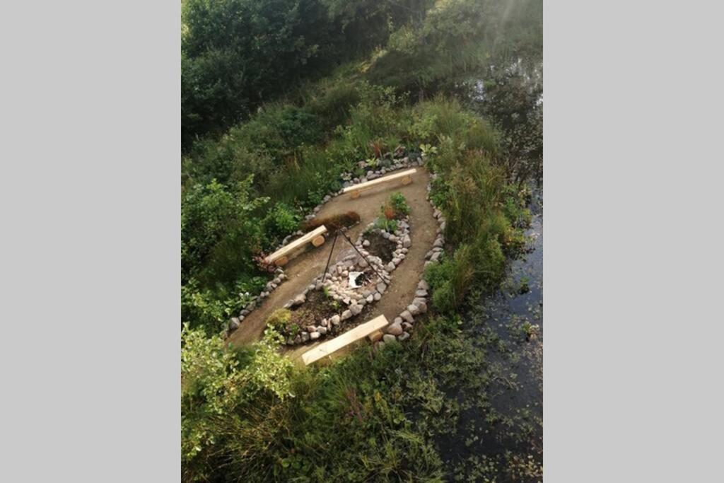Heather Hut, Off-Grid Cottage On A Pond+2 Ha Darzkowo Luaran gambar