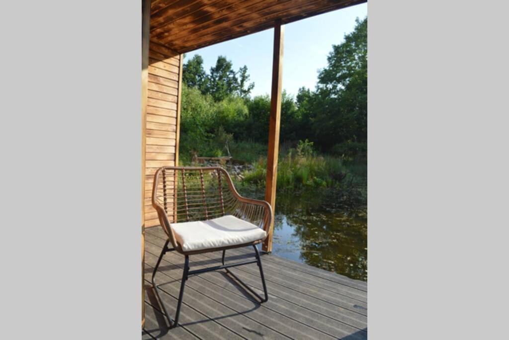 Heather Hut, Off-Grid Cottage On A Pond+2 Ha Darzkowo Luaran gambar